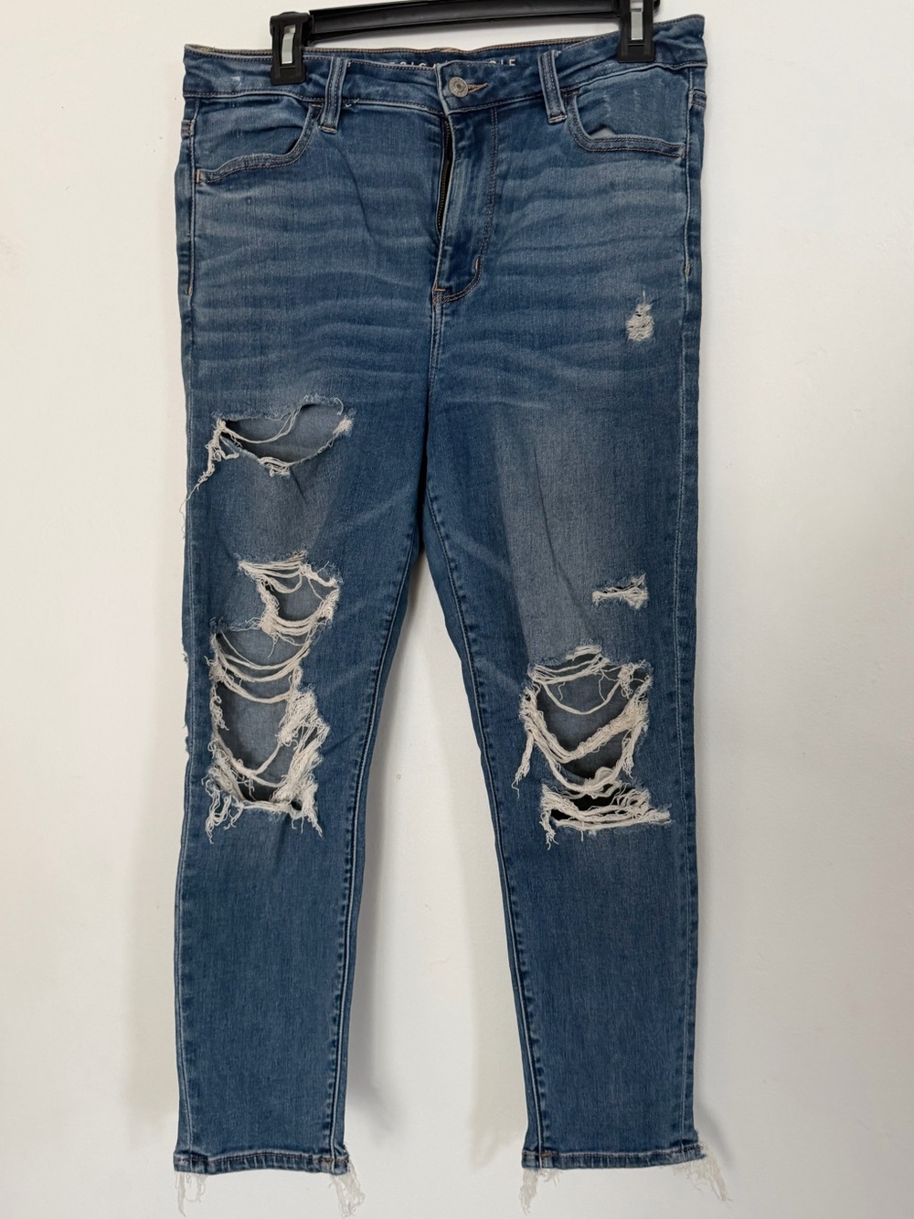 American Eagle Super Hi-Rise Jegging Women’s 10 X-Short Ripped Distressed Jeans
